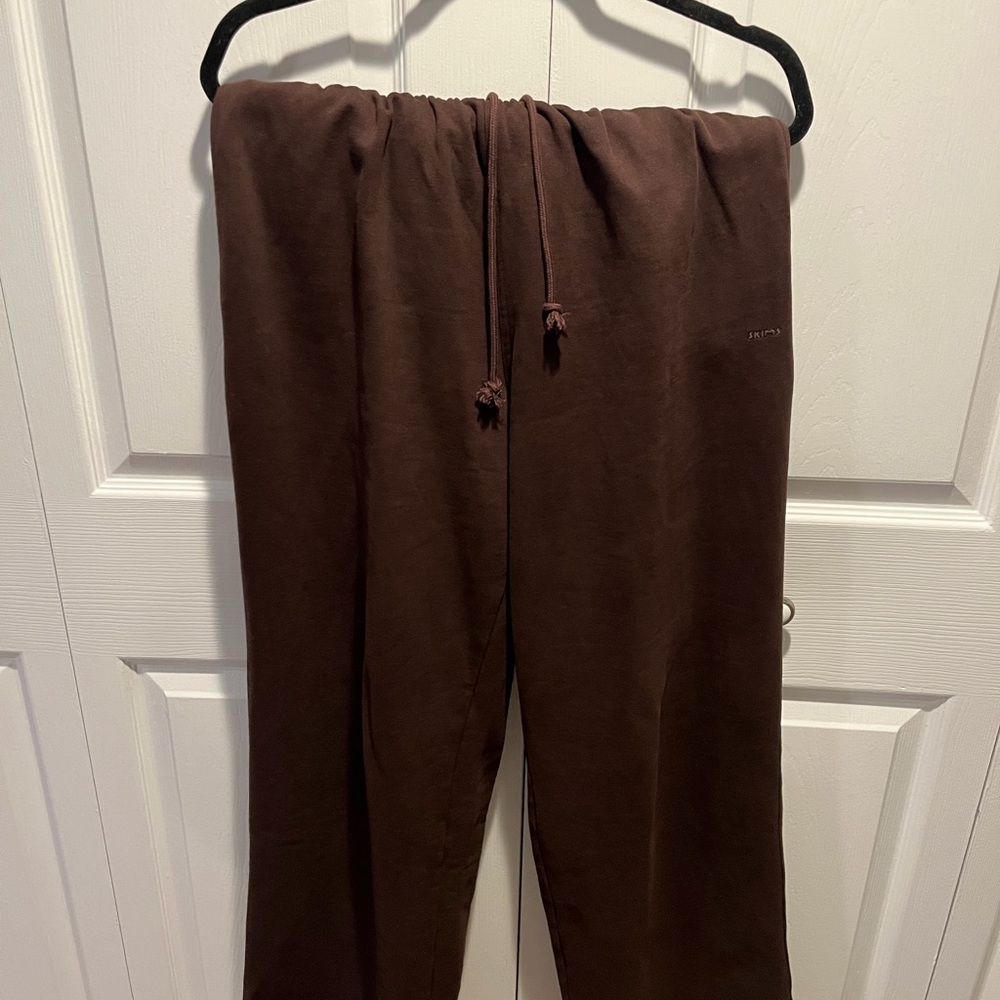 Women’s limited edition SKIMS